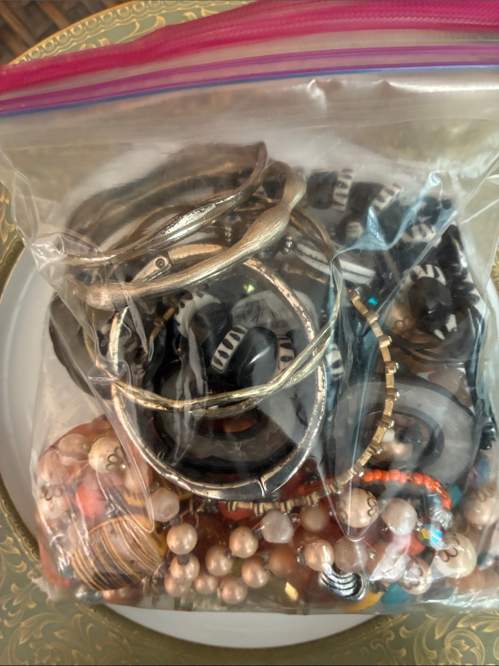 4 lb worth of Women's Bracelet’s  necklaces various Tone beads and more.